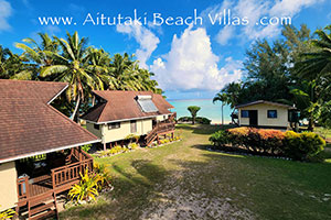 setting of the lagoon view villa and beach view villa beside Aitutaki Lagoon